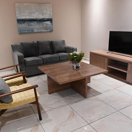 Hotel Astral Αμπιτζάν Εξωτερικό φωτογραφία