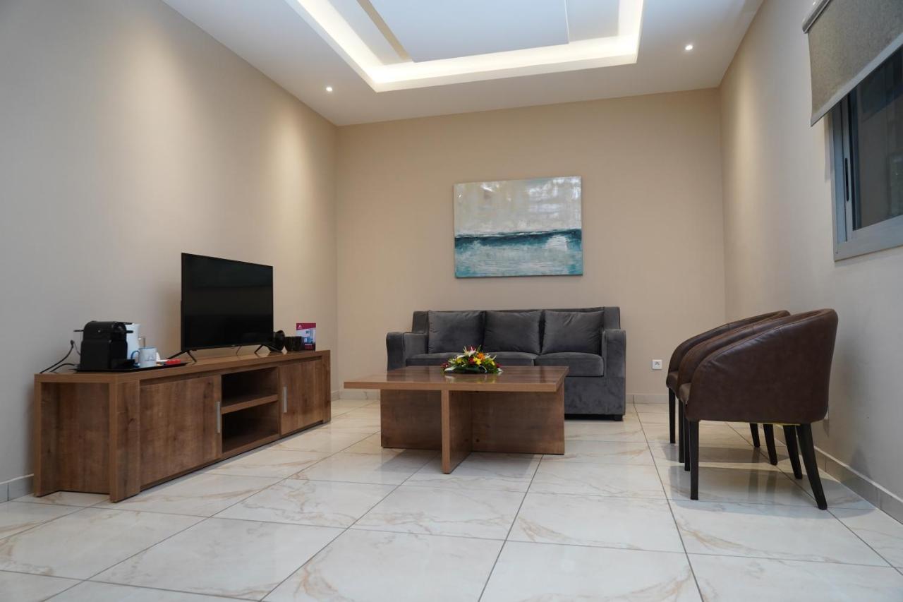 Hotel Astral Αμπιτζάν Εξωτερικό φωτογραφία