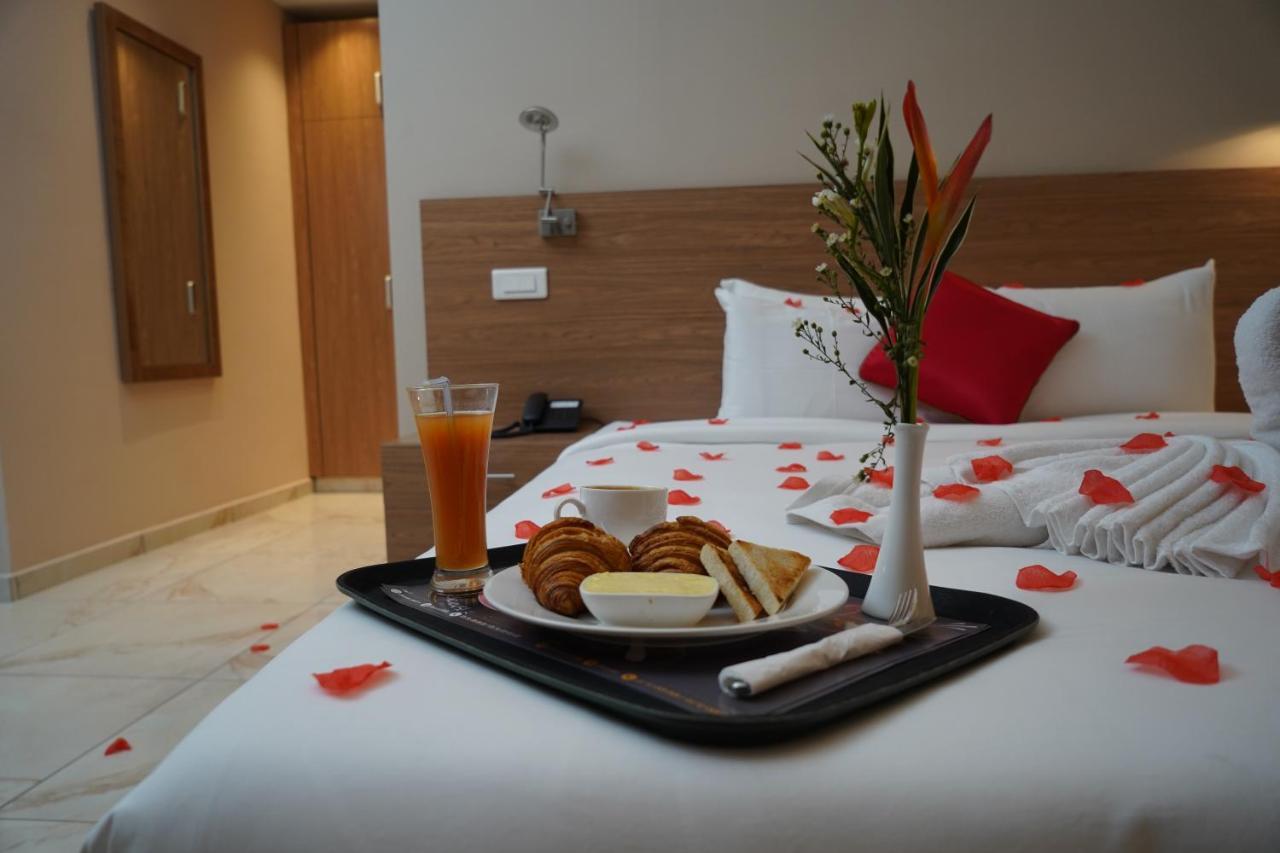 Hotel Astral Αμπιτζάν Εξωτερικό φωτογραφία