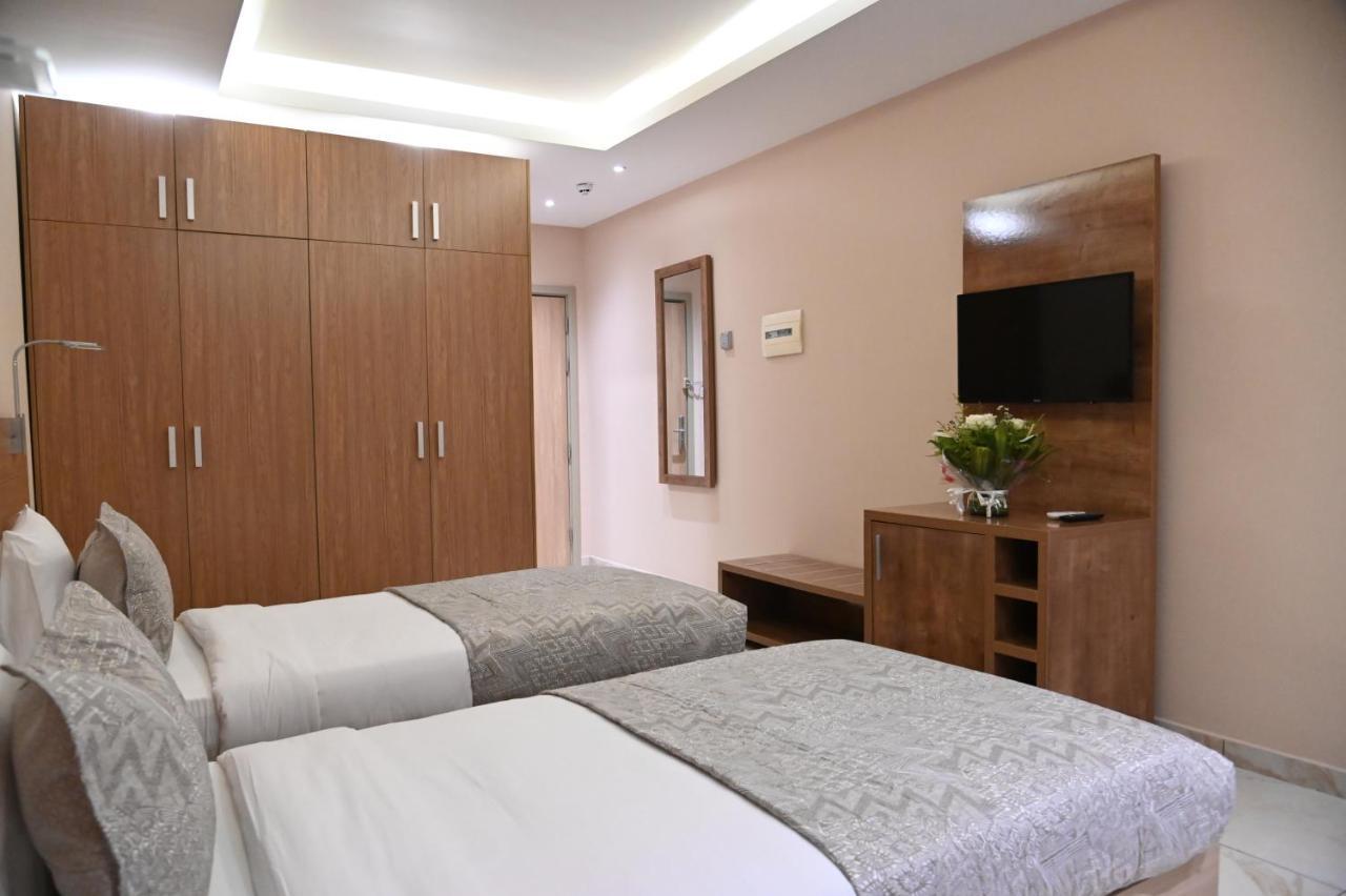 Hotel Astral Αμπιτζάν Εξωτερικό φωτογραφία